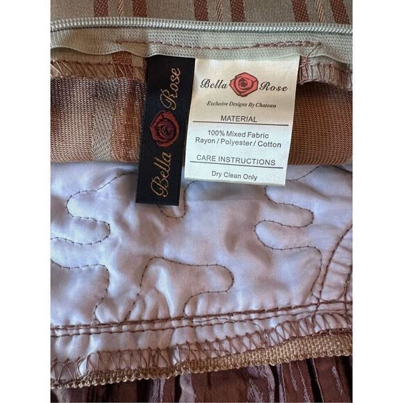 Pair of standard pillow shams - Picture 6 of 7